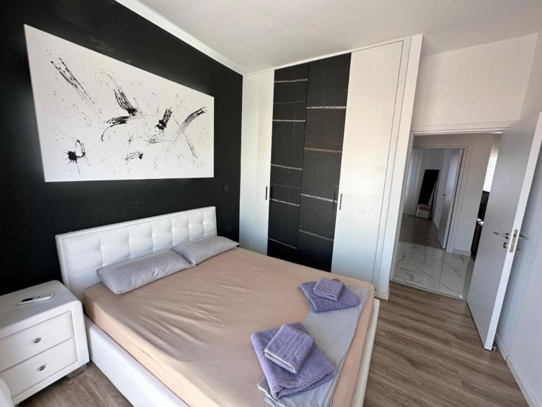 H&O Boulevard Breeze Apartment! Paphos ภายนอก รูปภาพ