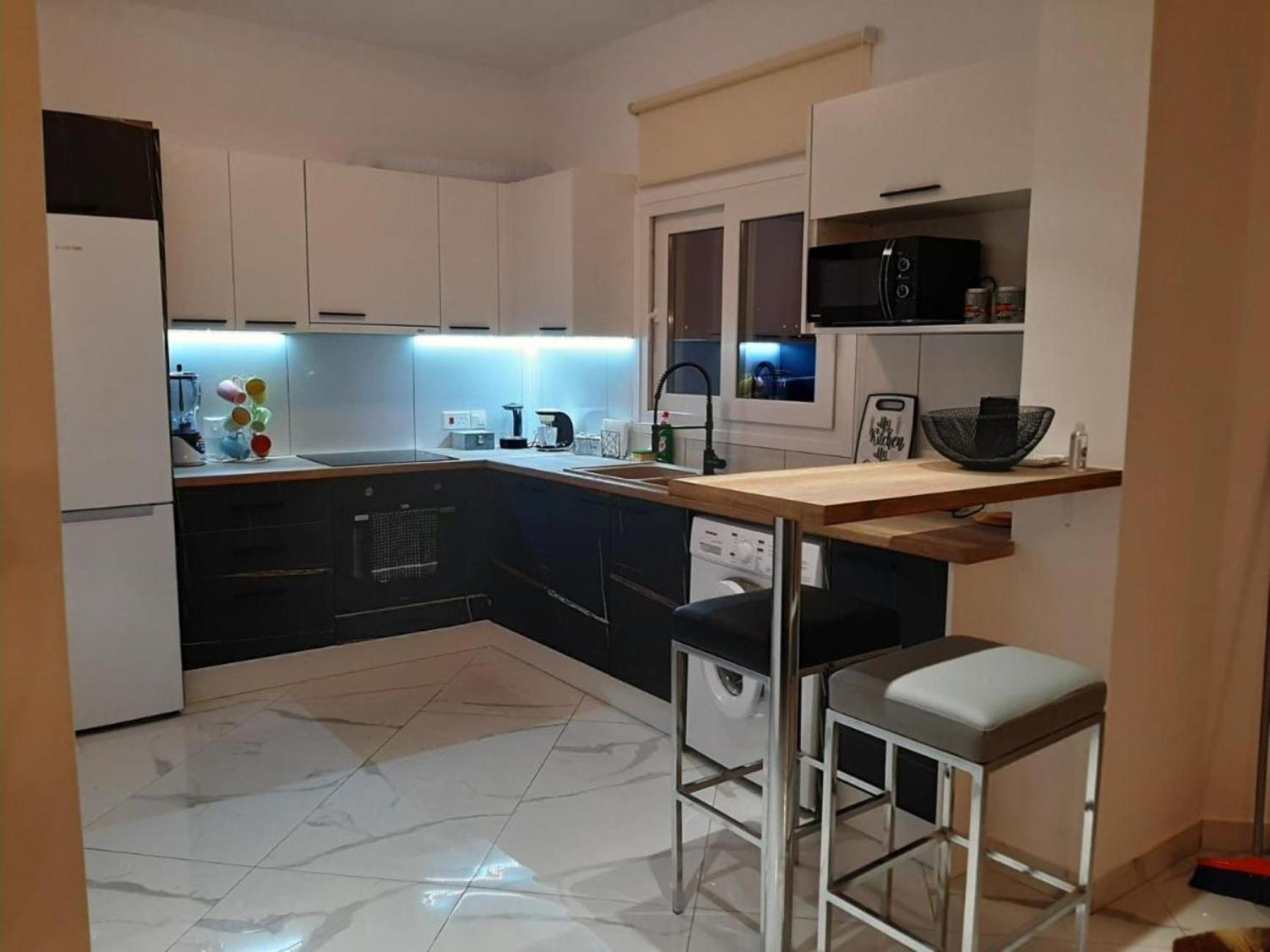 H&O Boulevard Breeze Apartment! Paphos ภายนอก รูปภาพ