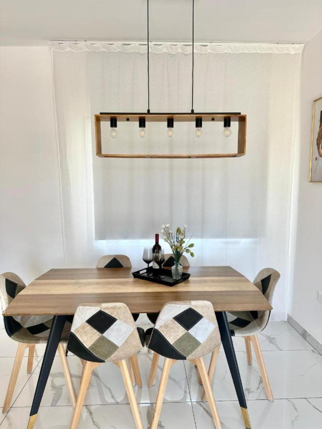 H&O Boulevard Breeze Apartment! Paphos ภายนอก รูปภาพ